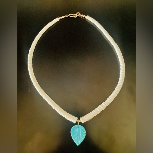 Native American Shell Disc and Turquoise Necklace - Picture 15 of 16
